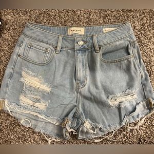PacSun Mom shorts size 25 never worn